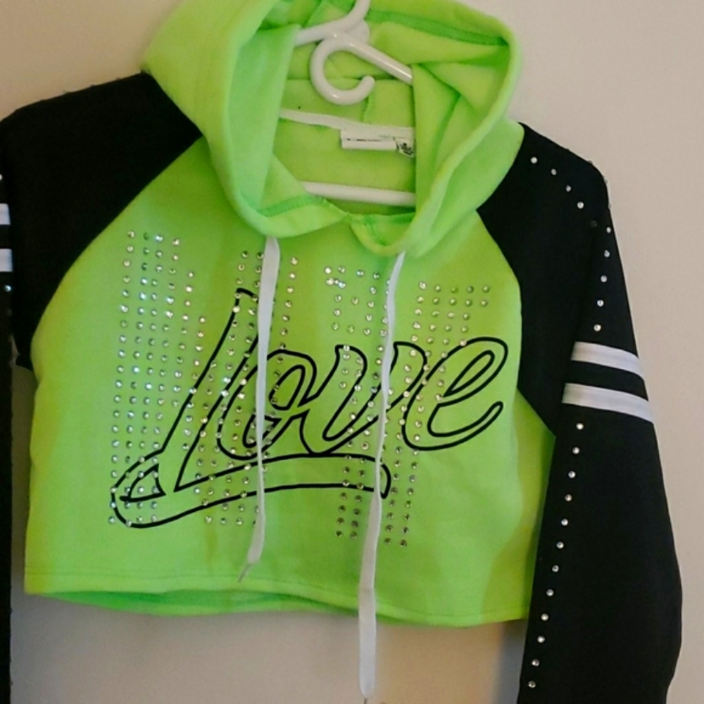 NWT Ladies hooded crop sweatshirt